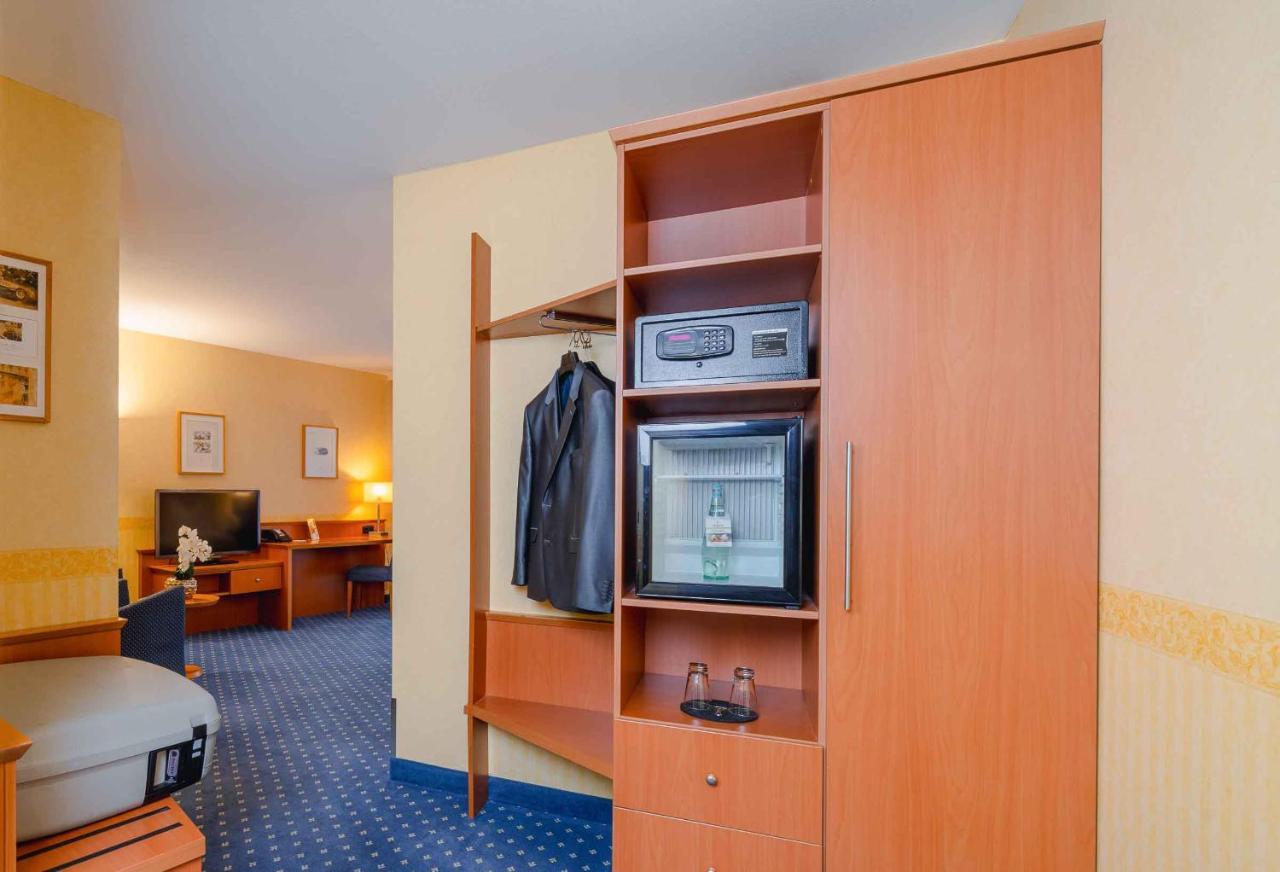 Plaza Inn Koeln Pulheim Exteriör bild
