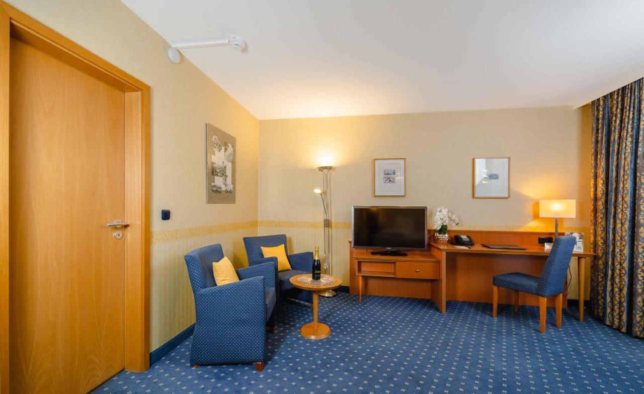 Plaza Inn Koeln Pulheim Exteriör bild