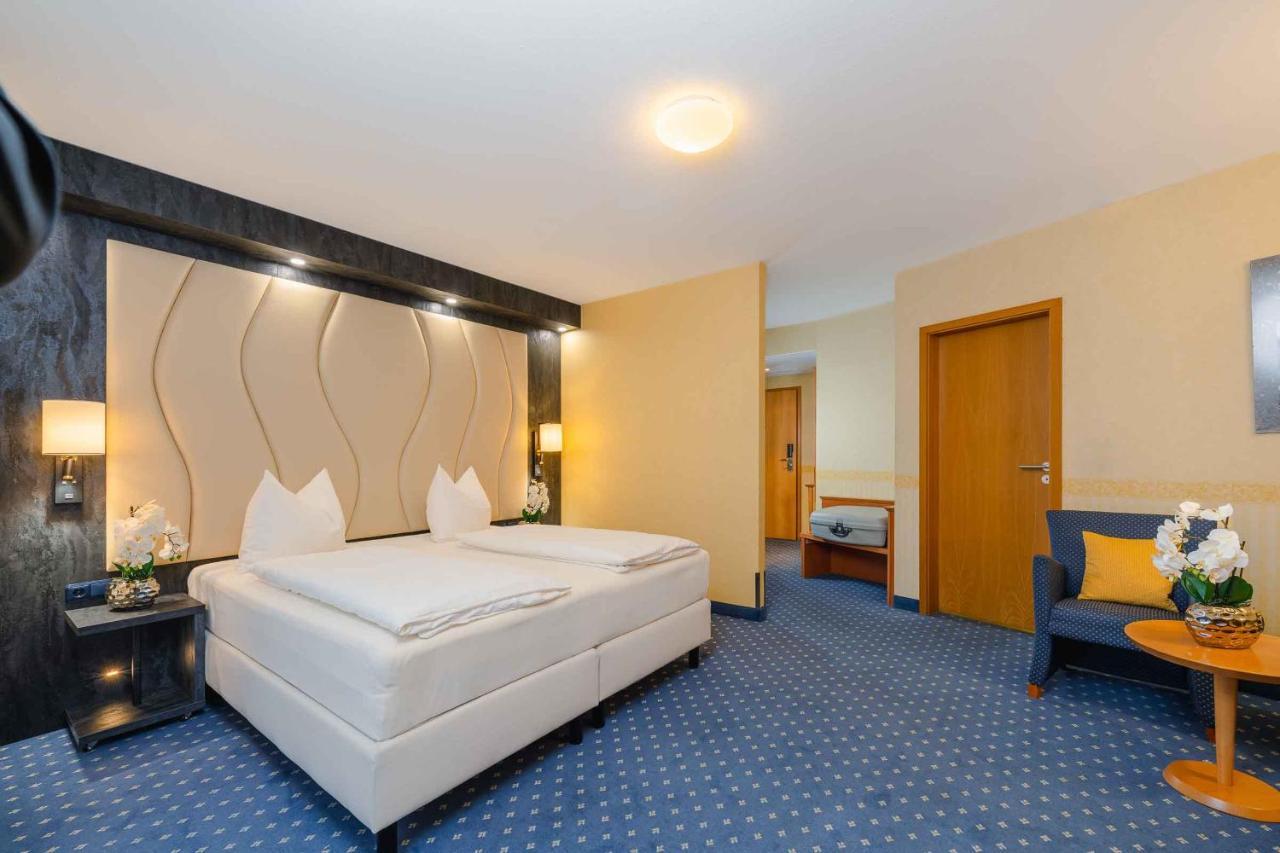 Plaza Inn Koeln Pulheim Exteriör bild