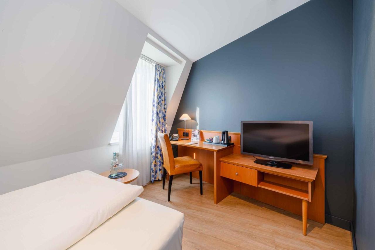 Plaza Inn Koeln Pulheim Exteriör bild